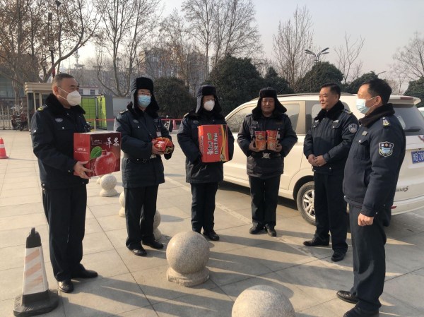 心系一線暖人心 新春慰問送關懷